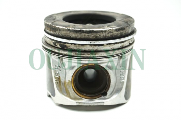 Renault M9R piston