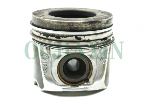 Renault M9R piston