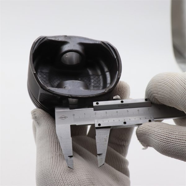 Piston Assembly — GM Captiva LE5 / LE9 (0.5 Oversize) — 2.4L